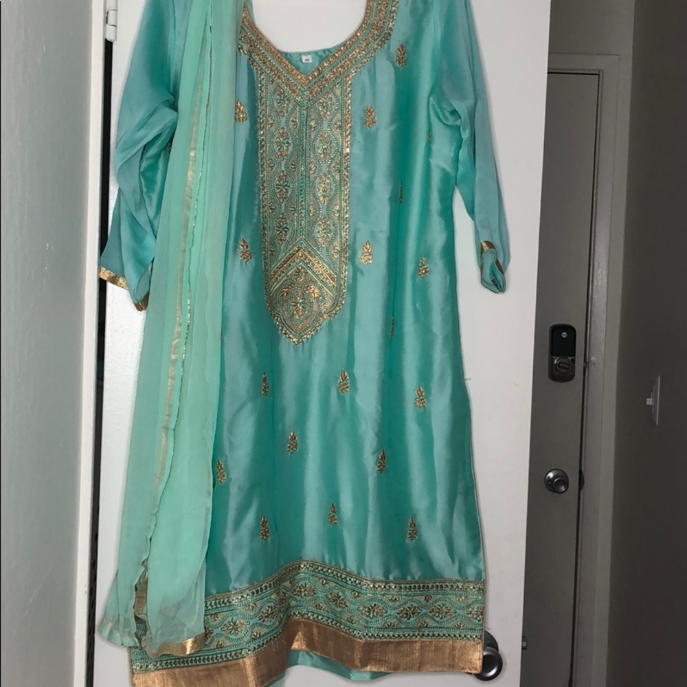 I’m selling this Indian traditional dress $130